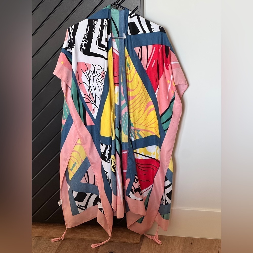 Duster/cover up. Excellent condition. One size.